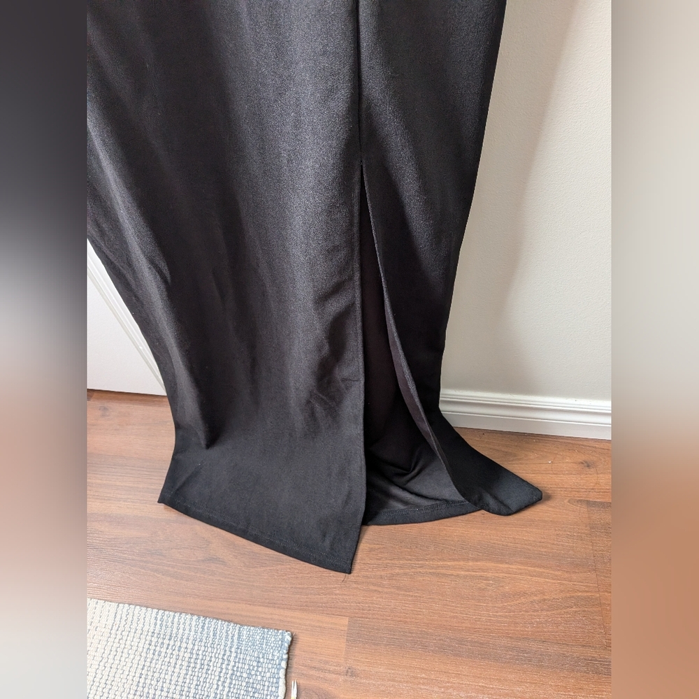 NWOT Chic Black Maxi Dress With Front Slit - Picture 7 of 8